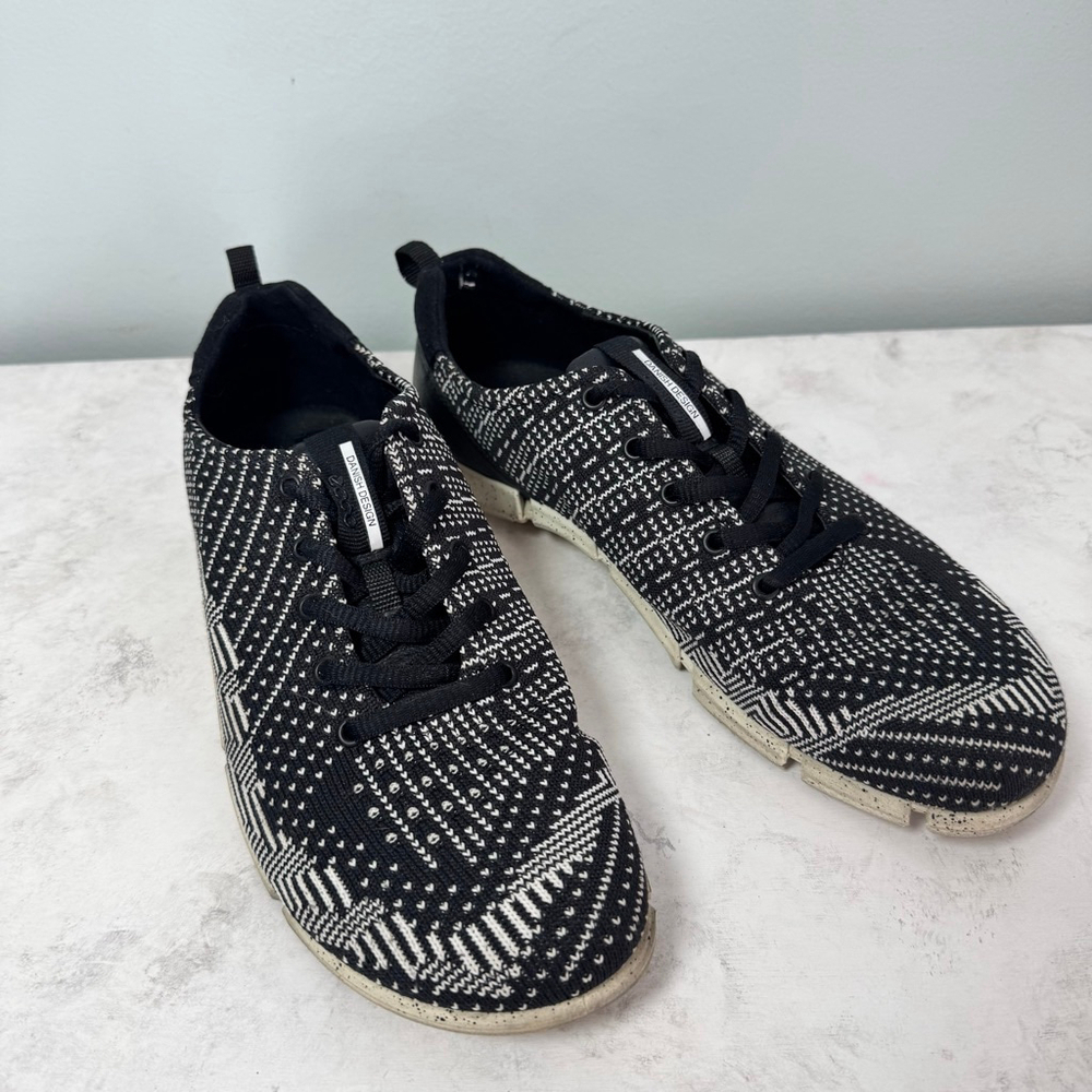 Ecco Intrinsic Karma Black White Knit & Leather Sneakers Size 8